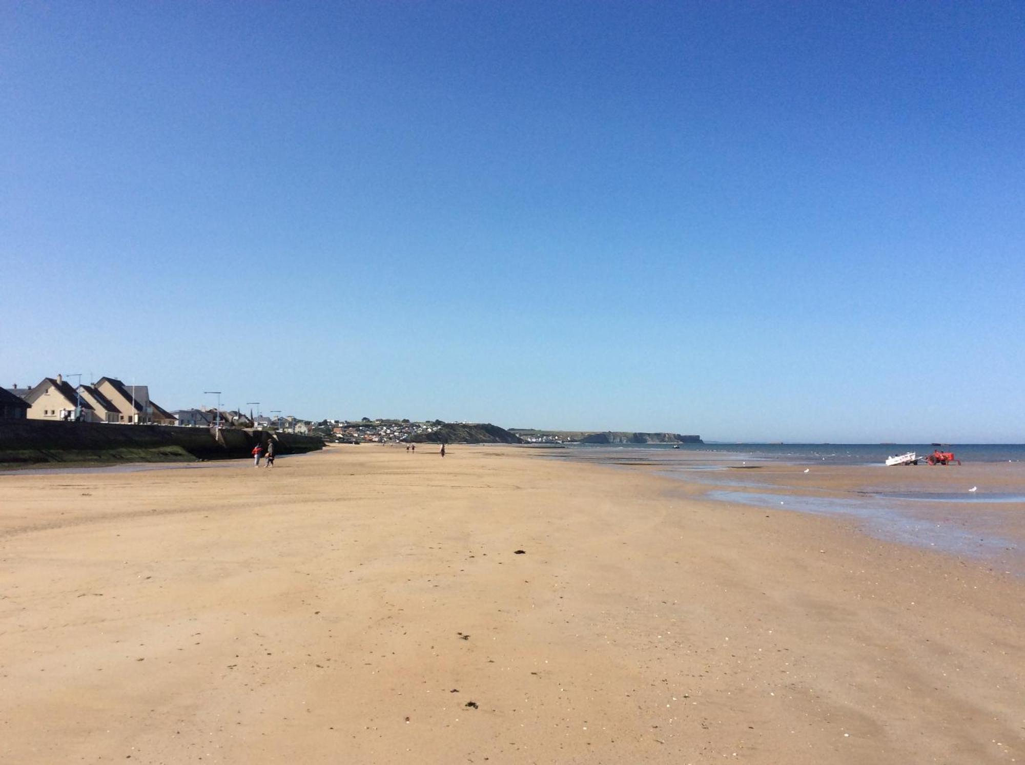 Sweet Omaha Belle Maison Recente Lumineuse Et Cosy Bien Equipee Jardin Clos 15 Mn A Pied Plage Omaha Beach Et Proche De Bayeux & Port En Bessin Saint-Laurent-sur-Mer Bagian luar foto